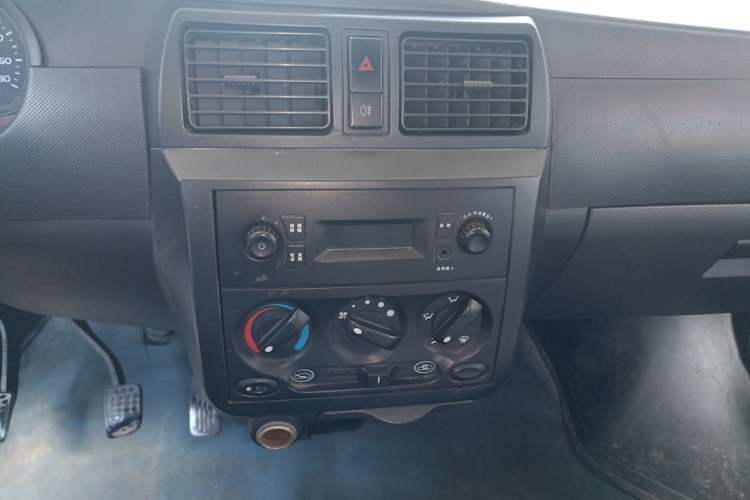 Used Wuling Rongguang 2011 1.2L Base Version Audio And AC Panel