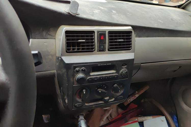 Used Wuling Rongguang 2011 1.2L Base Version Audio And AC Panel