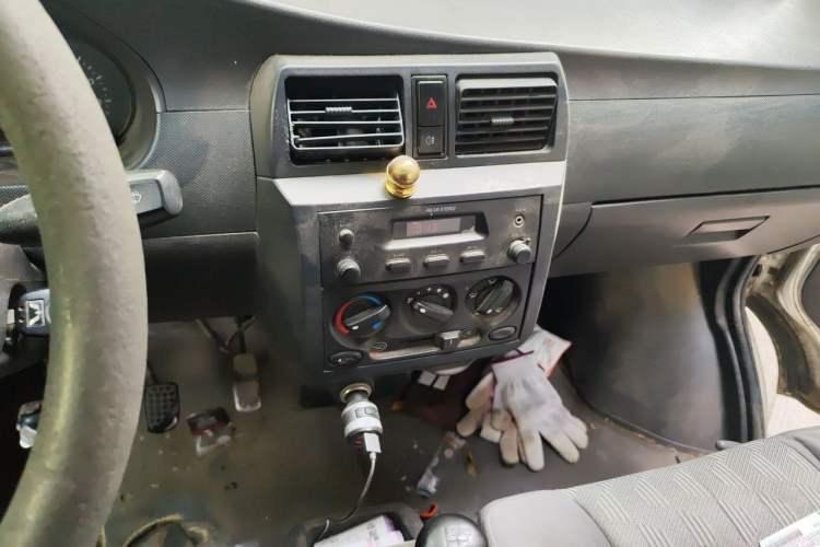 Used Wuling Rongguang 2011 1.2L Base Version Audio And AC Panel