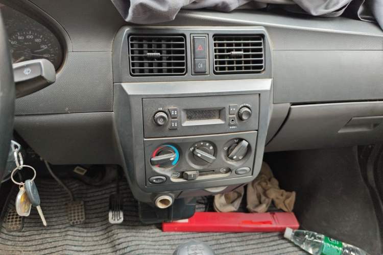 Used Wuling Rongguang 2011 1.2L Base Version Audio And AC Panel