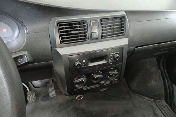 Used Wuling Rongguang 2011 1.2L Base Version Audio And AC Panel