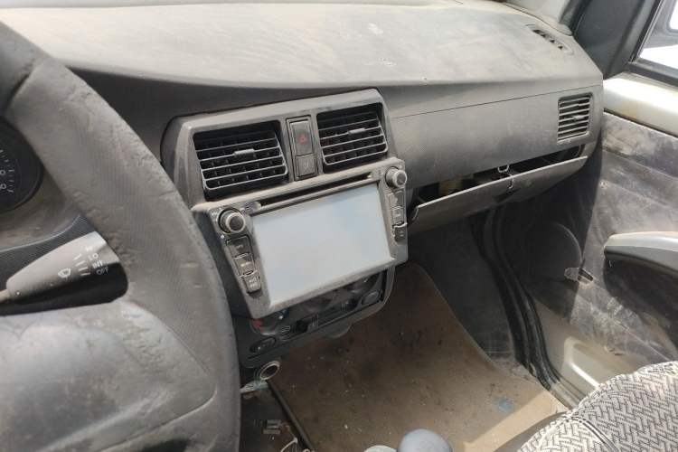Used Wuling Rongguang 2011 1.2L Base Version Audio And AC Panel