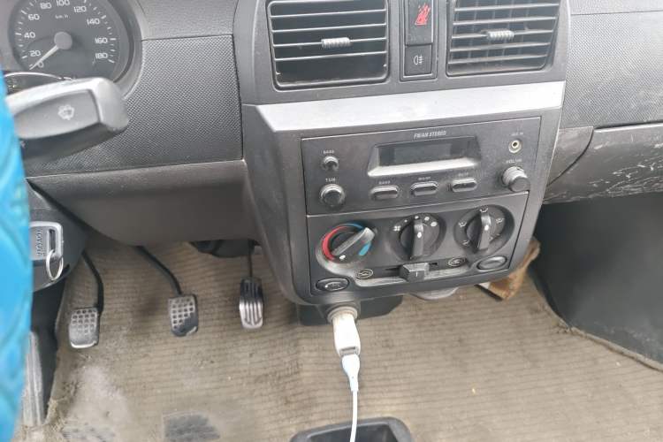 Used Wuling Rongguang 2011 1.2L Base Version Audio And AC Panel