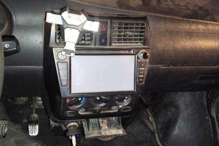 Used Wuling Rongguang 2011 1.2L Base Version Audio And AC Panel