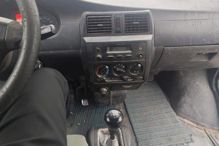 Used Wuling Rongguang 2011 1.2L Base Version Audio And AC Panel
