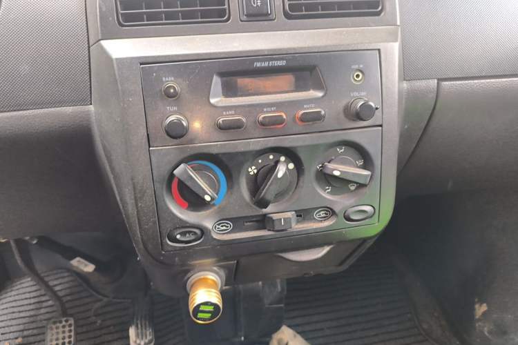 Used Wuling Rongguang 2011 1.2L Base Version Audio And AC Panel