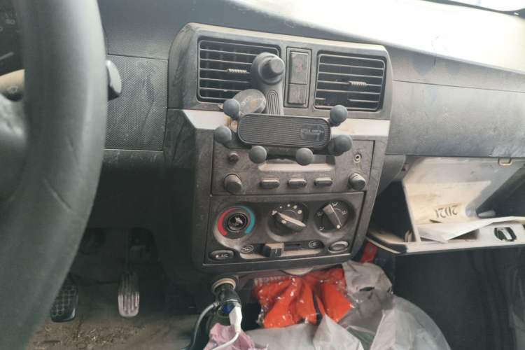 Used Wuling Rongguang 2011 1.2L Base Version Audio And AC Panel