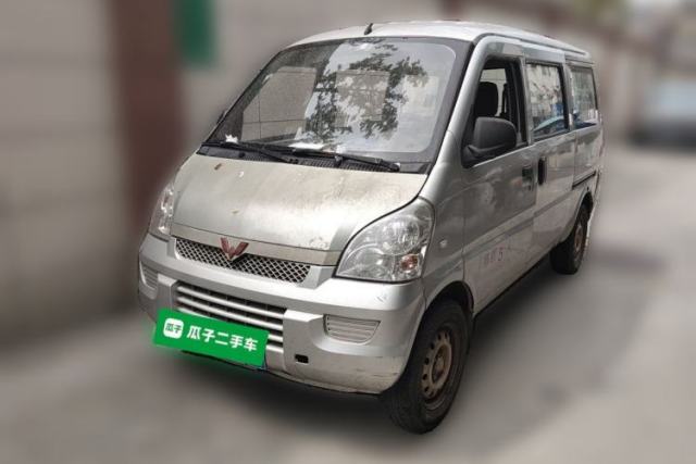 Ojetý Wuling Rongguang 2011 1.2L Base Version
