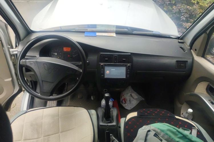 Used Wuling Rongguang 2011 1.2L Base Version Center Console
