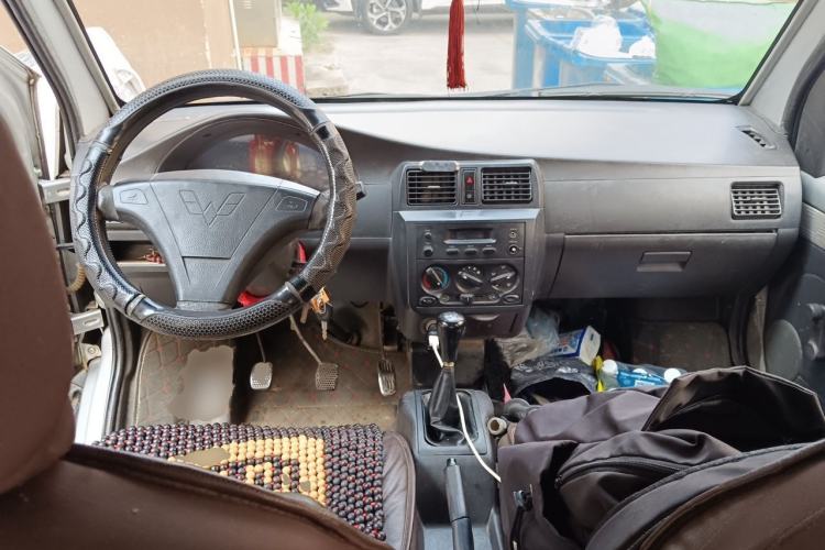 Used Wuling Rongguang 2011 1.2L Base Version Center Console