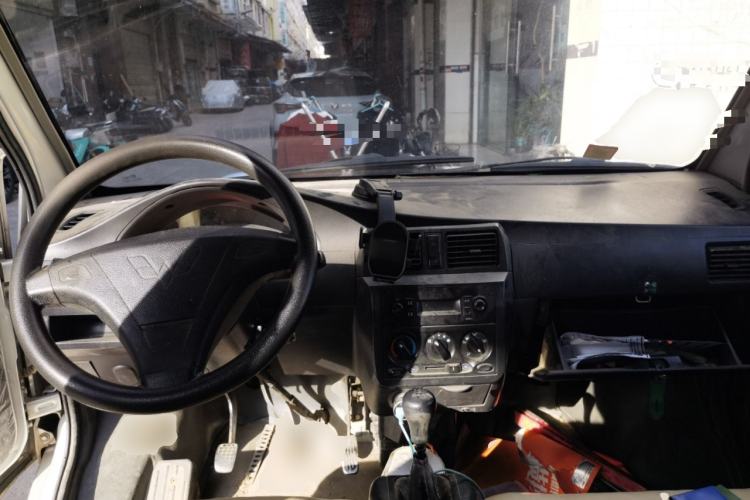 Used Wuling Rongguang 2011 1.2L Base Version Center Console