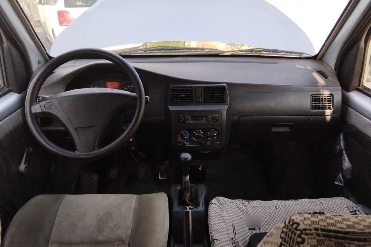 Used Wuling Rongguang 2011 1.2L Base Version Center Console