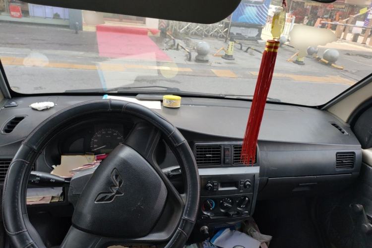 Used Wuling Rongguang 2011 1.2L Base Version Center Console