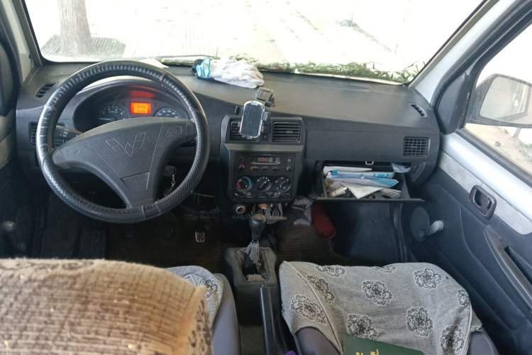 Used Wuling Rongguang 2011 1.2L Base Version Center Console