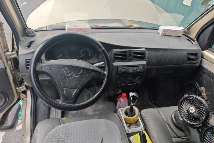 Used Wuling Rongguang 2011 1.5L Base Version Center Console
