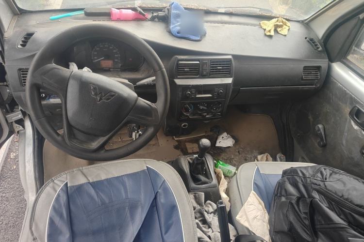 Used Wuling Rongguang 2011 1.2L Base Version Center Console