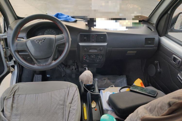 Used Wuling Rongguang 2011 1.2L Base Version Center Console