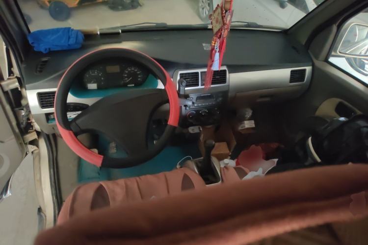 Used Wuling Rongguang 2011 1.2L Base Version Center Console