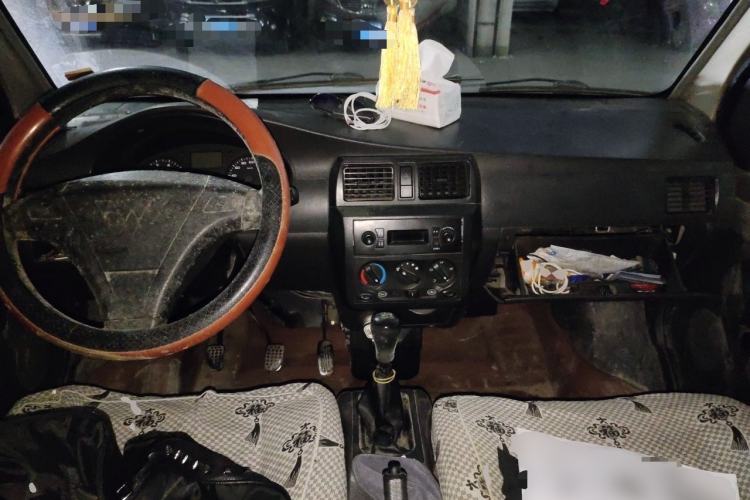 Used Wuling Rongguang 2011 1.2L Base Version Center Console