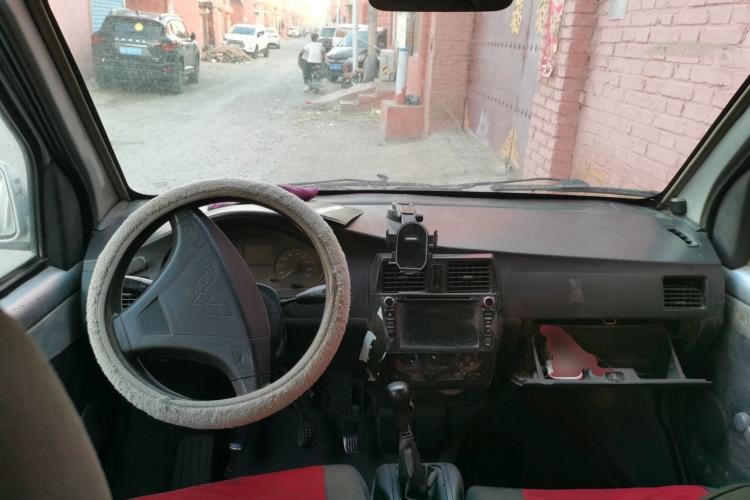 Used Wuling Rongguang 2011 1.2L Base Version Center Console