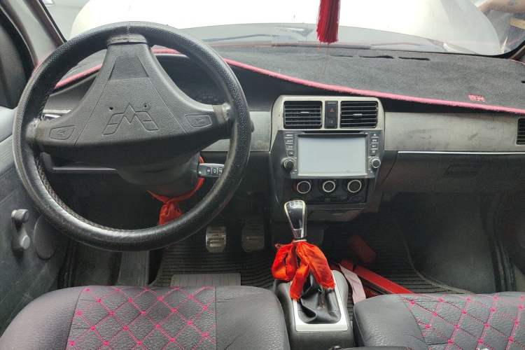 Used Wuling Rongguang 2011 1.2L Base Version Center Console