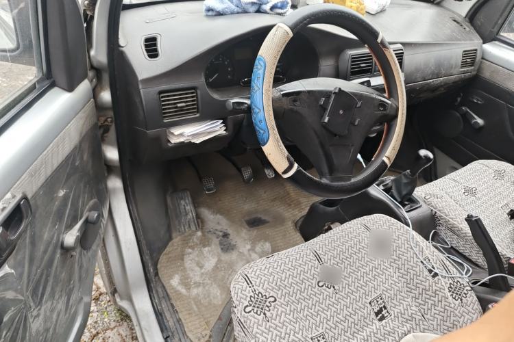 Used Wuling Rongguang 2011 1.2L Base Version Center Console