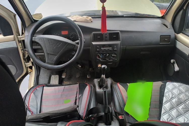 Used Wuling Rongguang 2011 1.2L Base Version Center Console