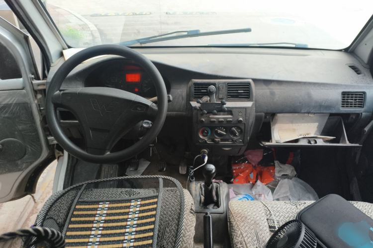 Used Wuling Rongguang 2011 1.2L Base Version Center Console