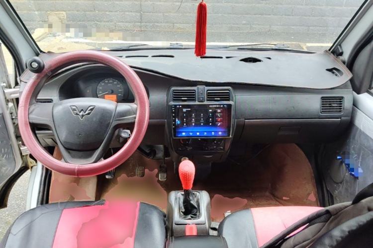 Used Wuling Rongguang 2011 1.2L Base Version Center Console