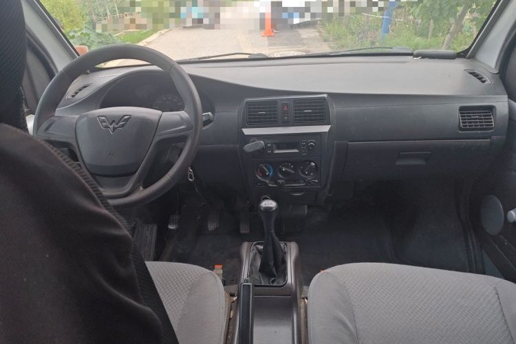 Used Wuling Rongguang 2011 1.2L Base Version Center Console