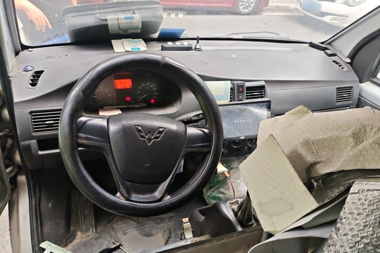 Used Wuling Rongguang 2011 1.2L Base Version Center Console