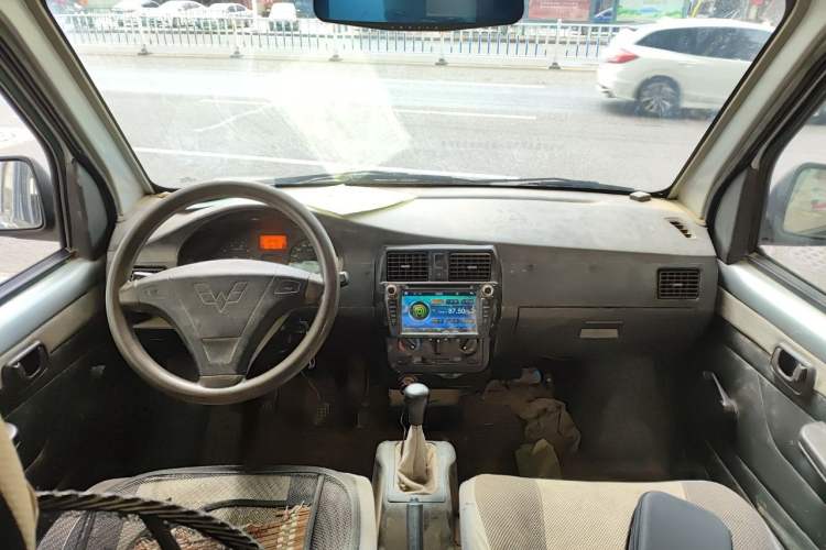 Used Wuling Rongguang 2011 1.2L Base Version Center Console