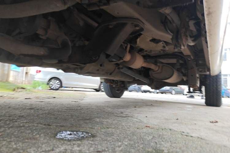 Used Wuling Rongguang 2011 1.2L Standard Version Chassis Front Left
