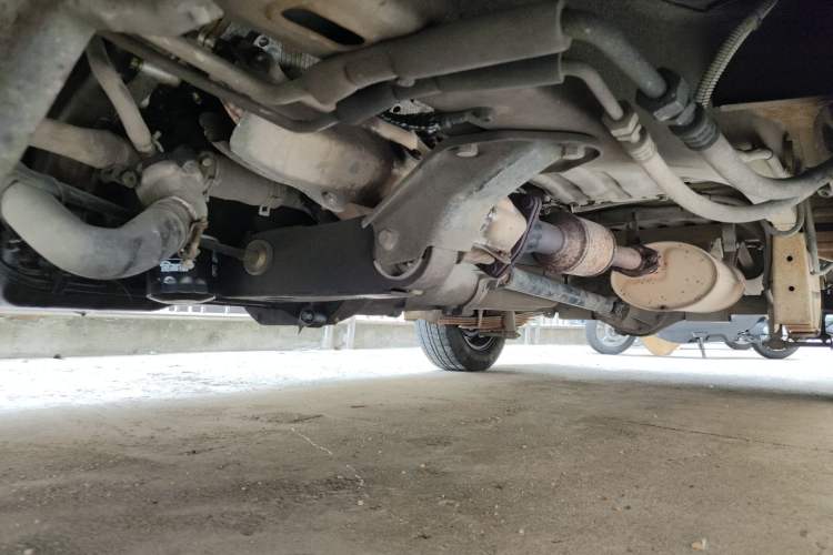 Used Wuling Rongguang 2011 1.2L Standard Version Chassis Front Left