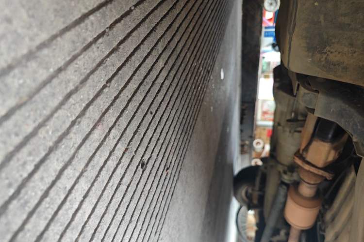 Used Wuling Rongguang 2011 1.2L Standard Version Chassis Front Left