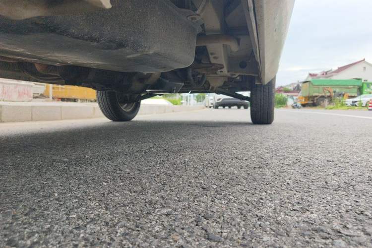 Used Wuling Rongguang 2011 1.2L Standard Version Chassis Front Right