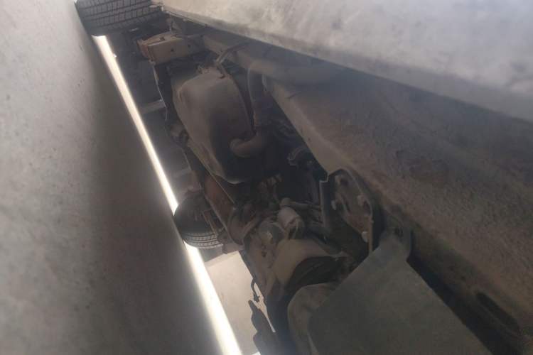 Used Wuling Rongguang 2011 1.2L Standard Version Chassis Front Right