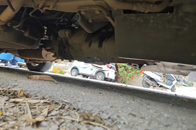 Used Wuling Rongguang 2011 1.5L Base Version Chassis Front Right