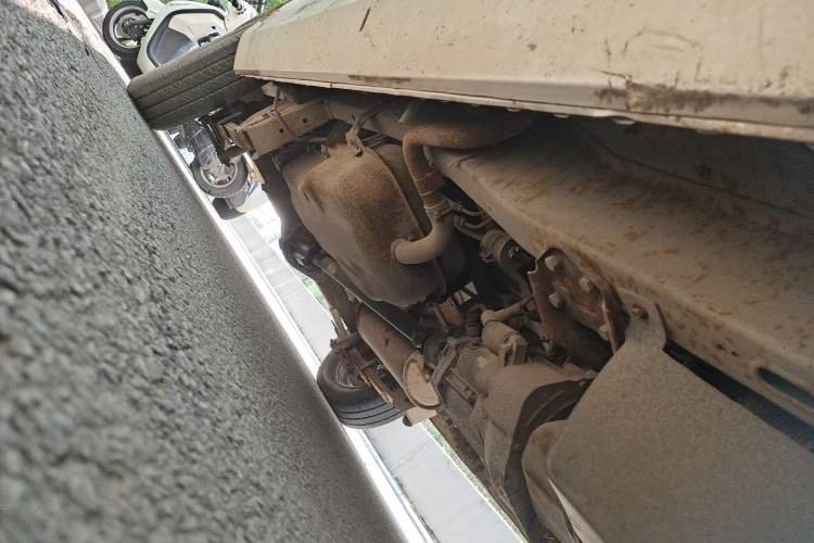 Used Wuling Rongguang 2011 1.2L Standard Version Chassis Front Right
