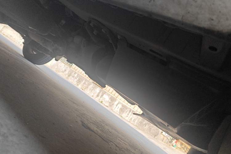 Used Wuling Rongguang 2011 1.2L Standard Version Chassis Front Right