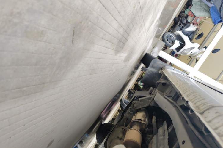 Used Wuling Rongguang 2011 1.2L Base Version Chassis Rear Left