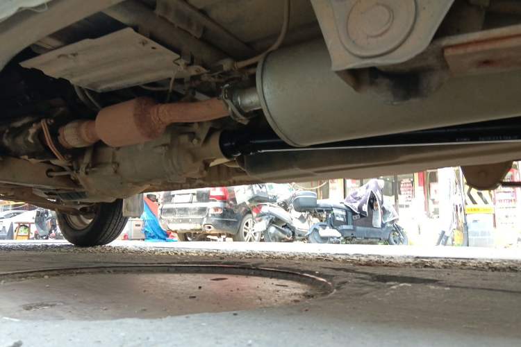 Used Wuling Rongguang 2011 1.2L Base Version Chassis Rear Left