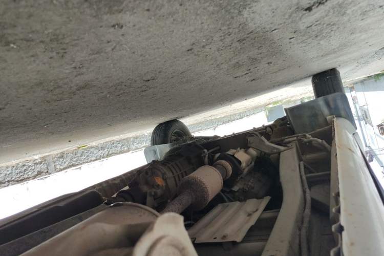 Used Wuling Rongguang 2011 1.2L Base Version Chassis Rear Left