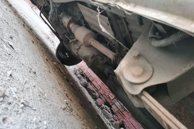 Used Wuling Rongguang 2011 1.2L Base Version Chassis Rear Left