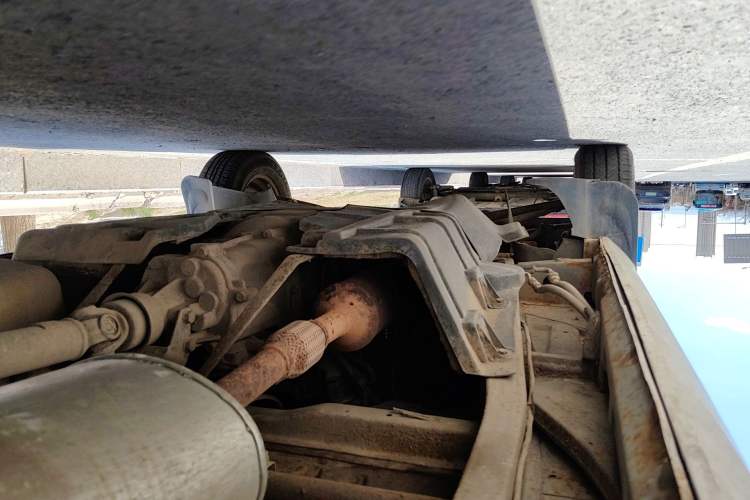 Used Wuling Rongguang 2011 1.2L Comfort Model Chassis Rear Left