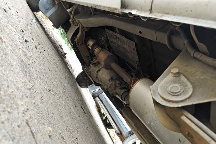 Used Wuling Rongguang 2011 1.2L Comfort Model Chassis Rear Left