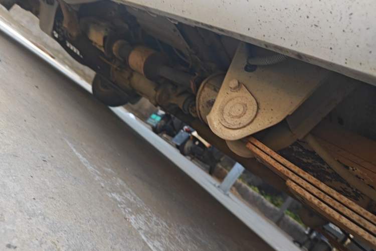 Used Wuling Rongguang 2011 1.2L Standard Version Chassis Rear Left