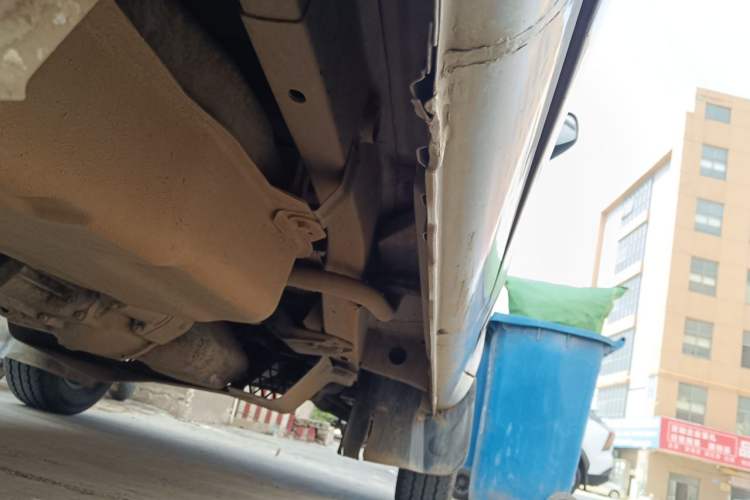 Used Wuling Rongguang 2011 1.2L Base Version Chassis Rear Right