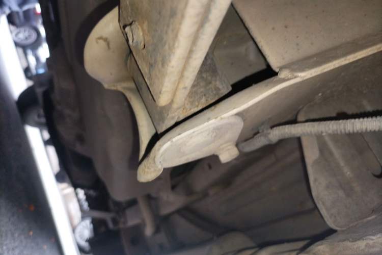 Used Wuling Rongguang 2011 1.2L Base Version Chassis Rear Right