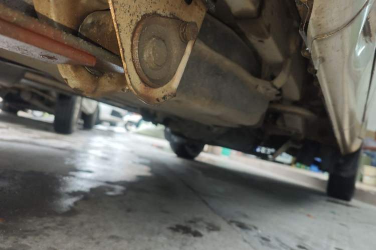Used Wuling Rongguang 2011 1.2L Base Version Chassis Rear Right